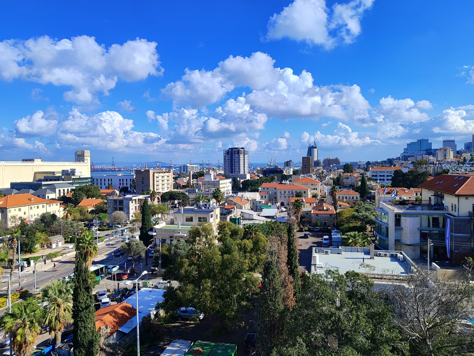תצפית על העיר חיפה והים